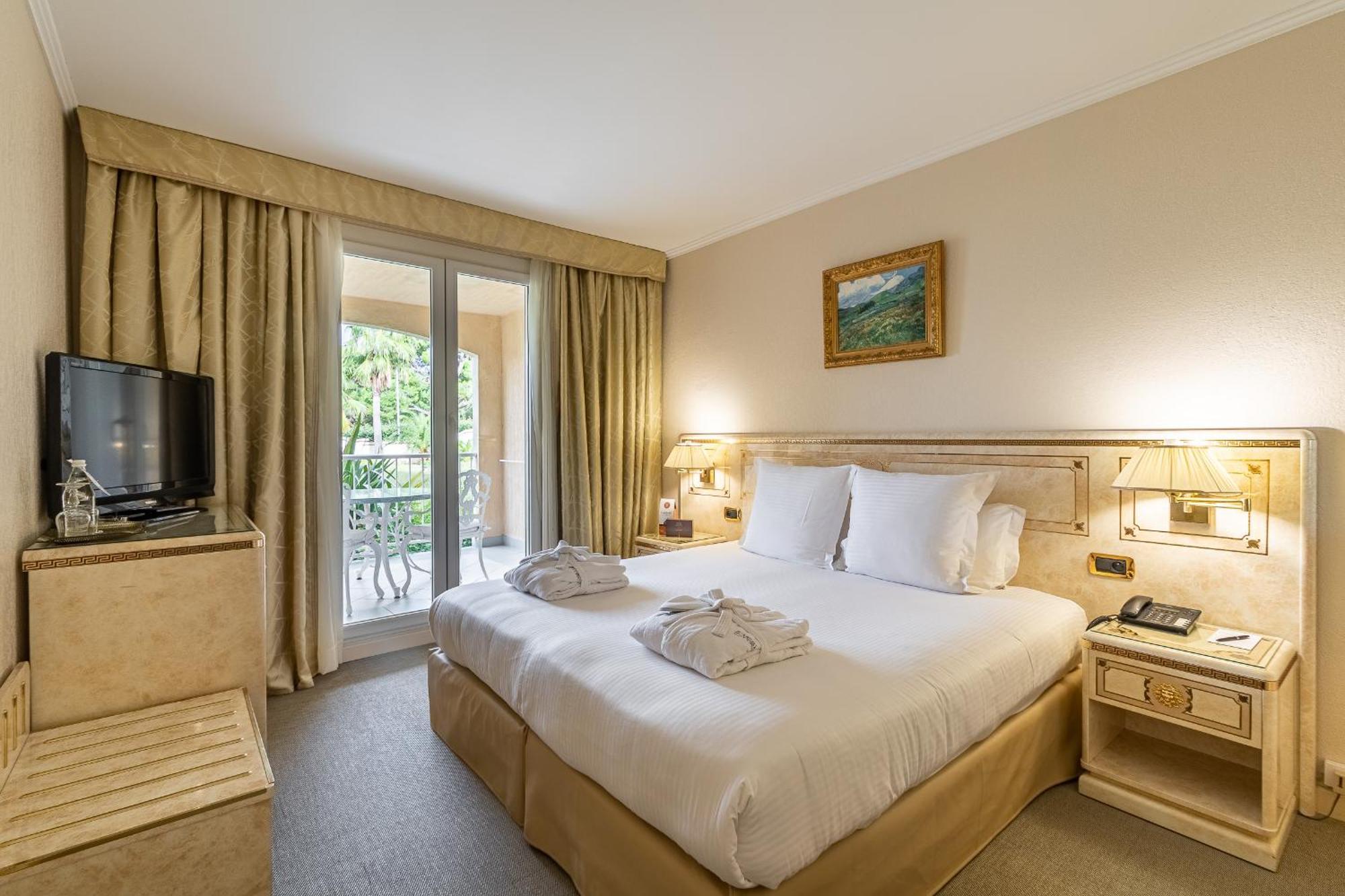 Hotel Corsica &