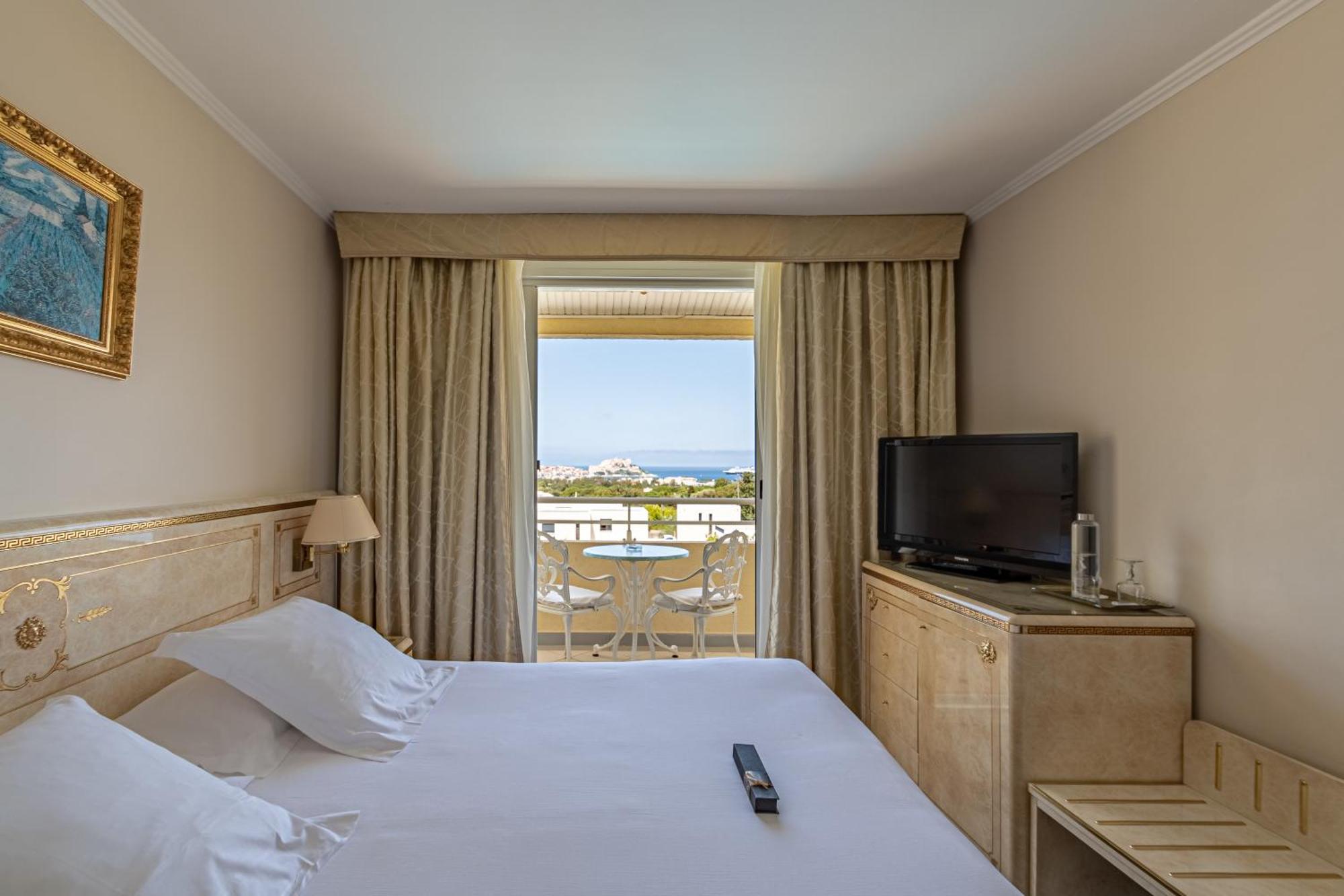 Corsica & Hotel 5*
